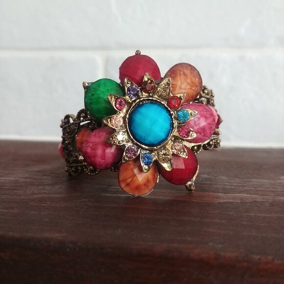 Women's colourful large flower intricate cuff bracelet brass multicolour stones - Picture 4 of 11